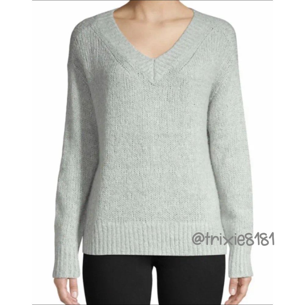 NWT En Thread Wide V-neck Light Green Oversize Boxy Sweater